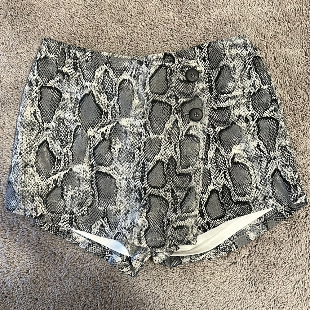 Snake print skort